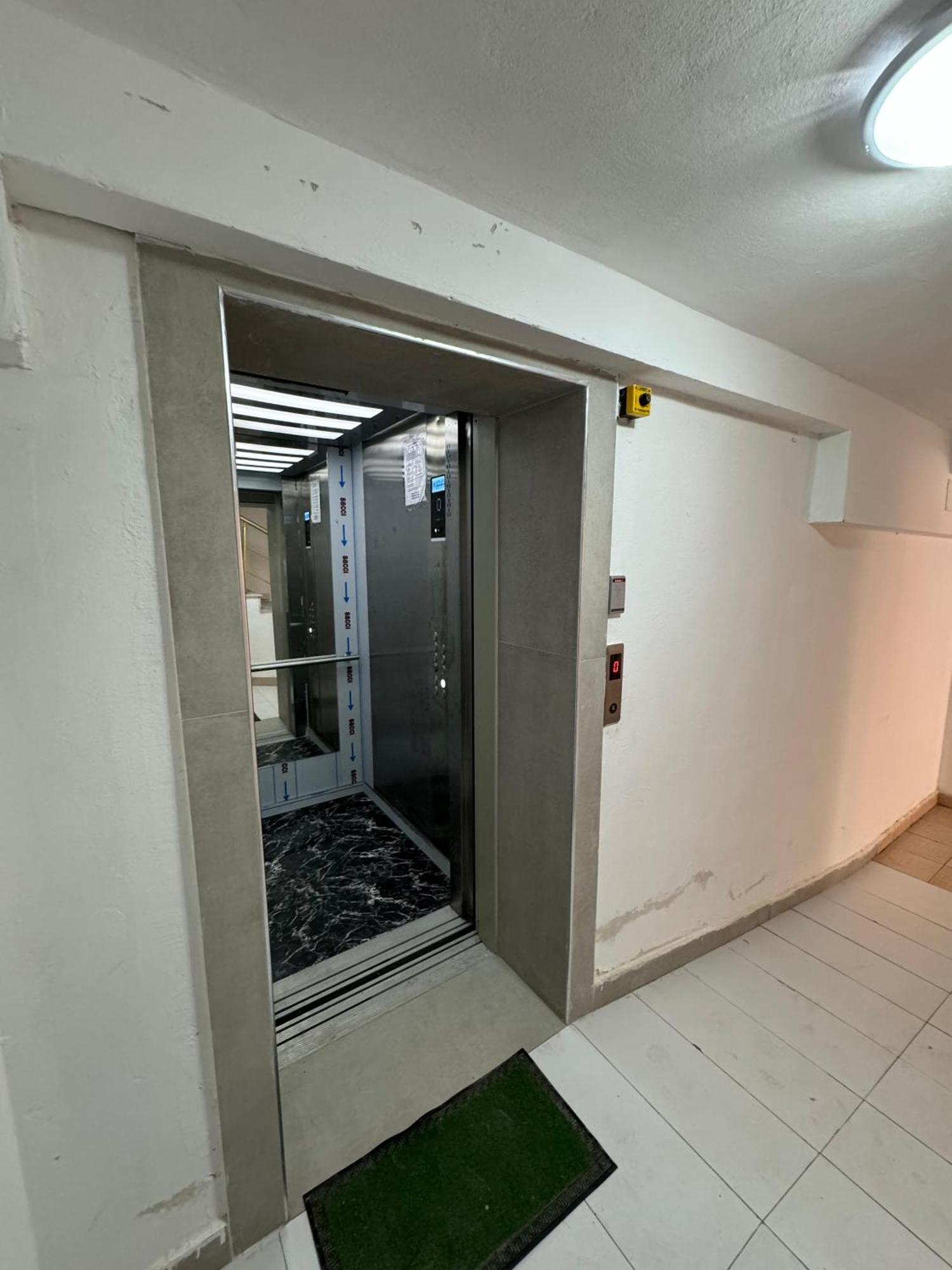 Orange Apartment 格勒姆 外观 照片
